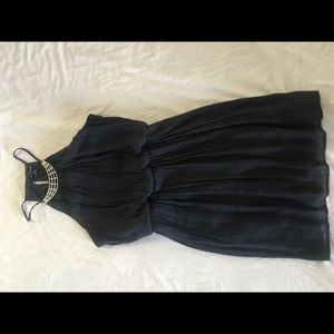 Sleeveless navy blue dress